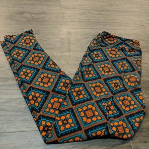 TC Lularoe Leggings NWOT